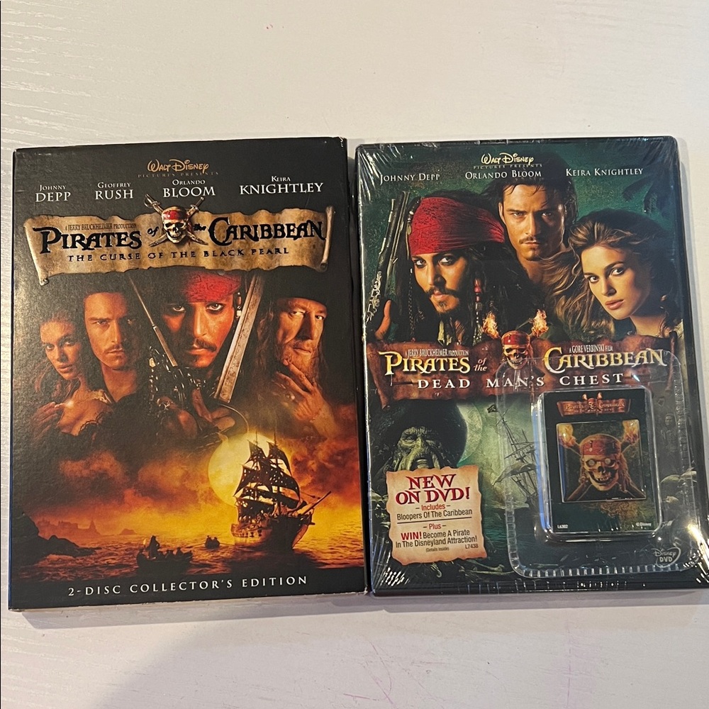 Disney Pirates of the Caribbean 2-Disc Set - Black and Gold